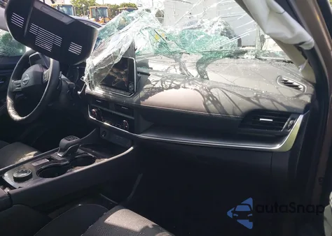 2025 Nissan Rogue Sv Intelligent Awd z USA, uszkodzony, nr VIN JN8BT3BB8SW153648